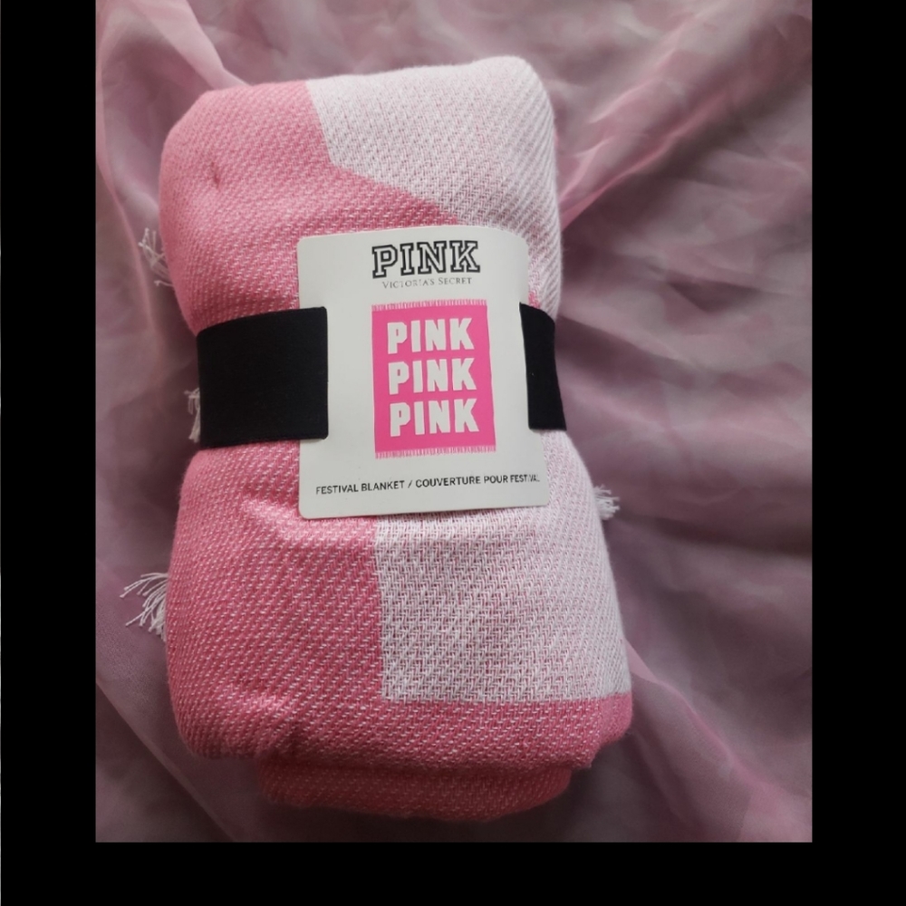 PINK Victoria's Secret Festival Blanket